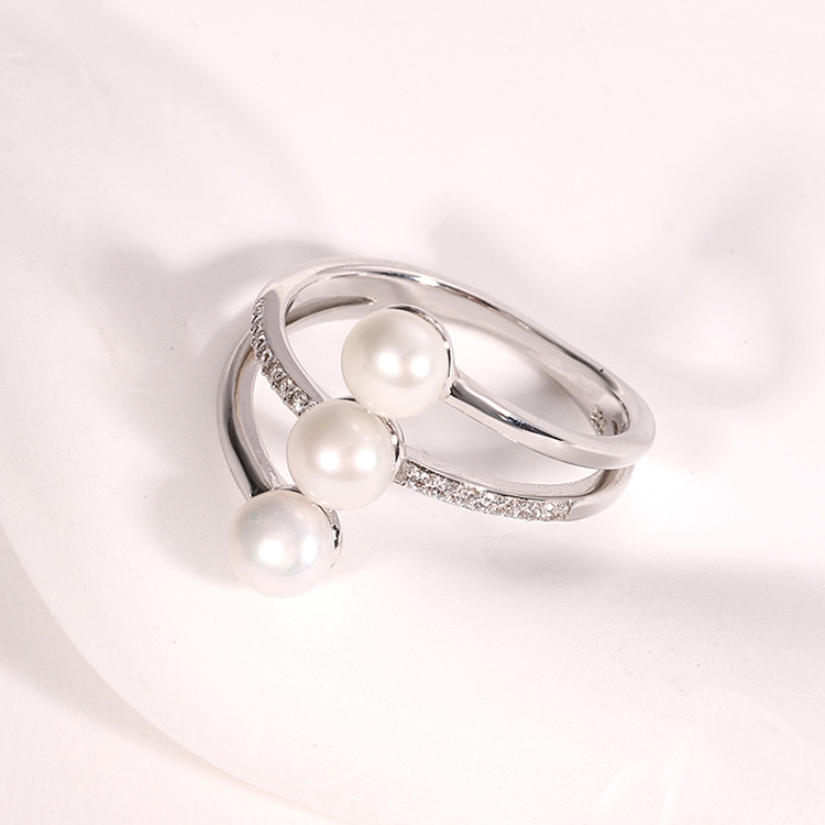 3 Pearls Sterling Silver Ring - Image 6