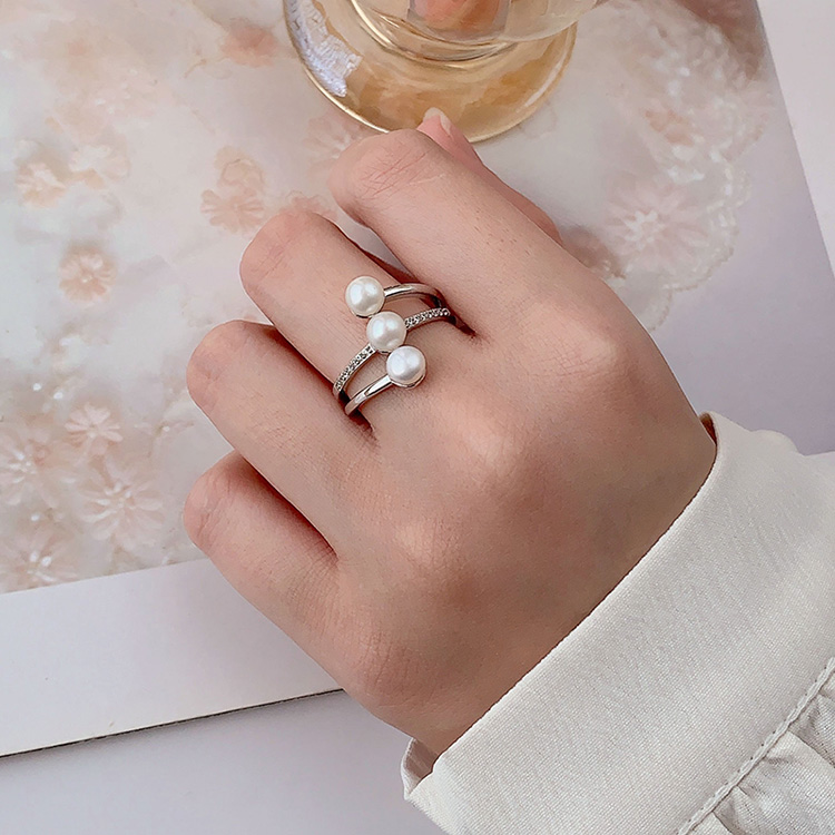 3 Pearls Sterling Silver Ring - Image 2