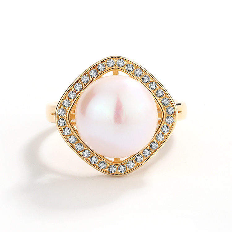 Round Vintage Gold Pearl Ring - Image 3
