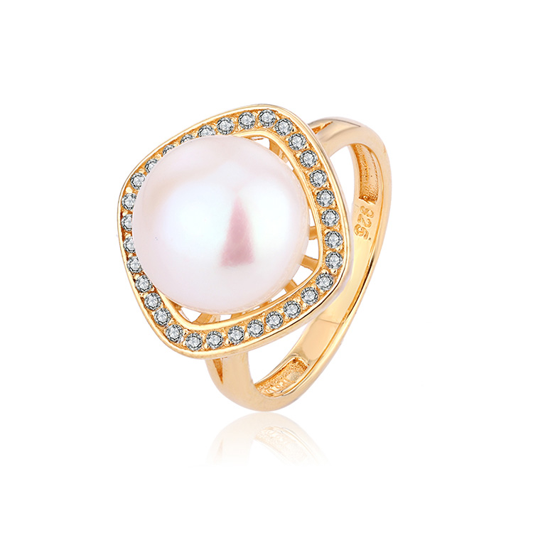 Round Vintage Gold Pearl Ring