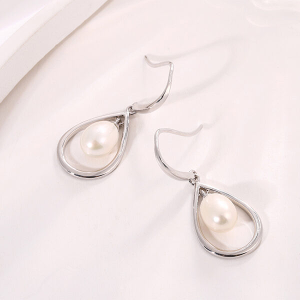 Droplet Shaped Silver Pearl Bridal Earrings - Image 6