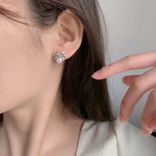 Vintage Bow Sterling Silver Pearl Earrings - Image 2