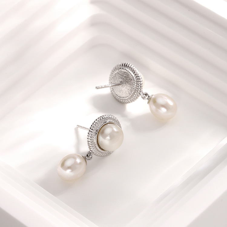 Double Round Freshwater Pearl Drop Earrings - Image 3