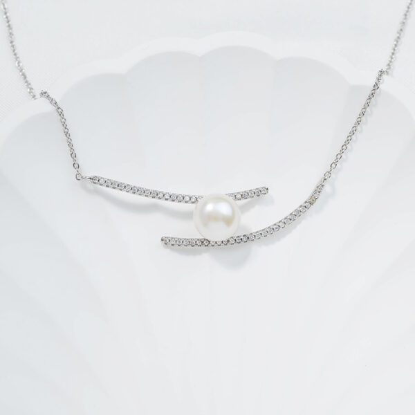 Curved Sterling Silver Pearl Necklace - Image 3