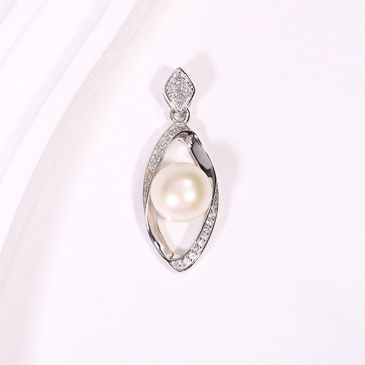 Marquise Shaped Women's Pearl Pendant - Image 4