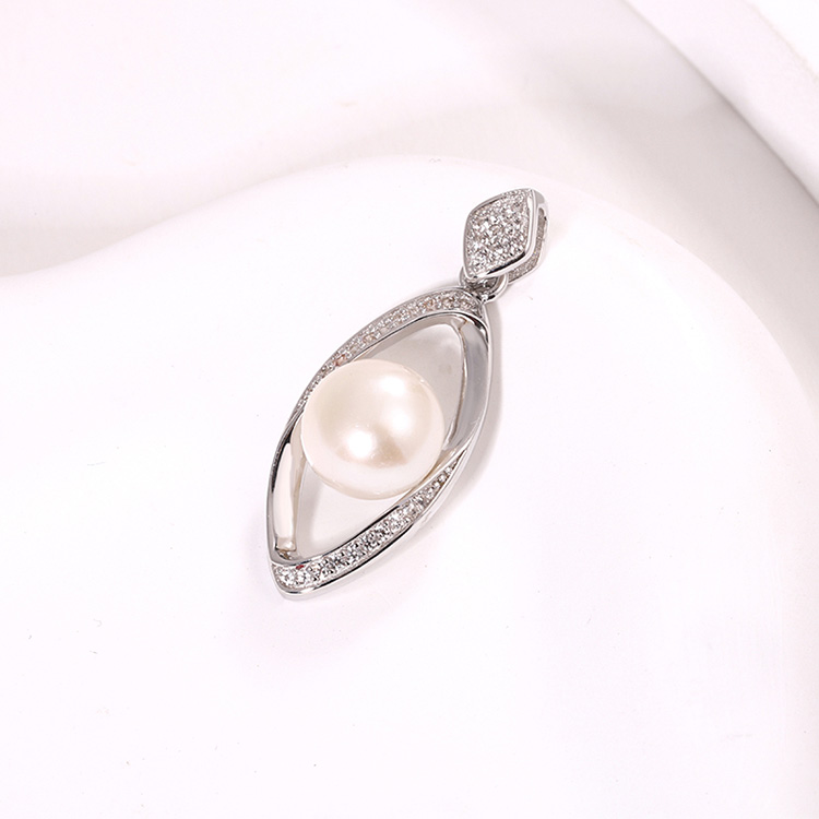 Marquise Shaped Women's Pearl Pendant - Image 5