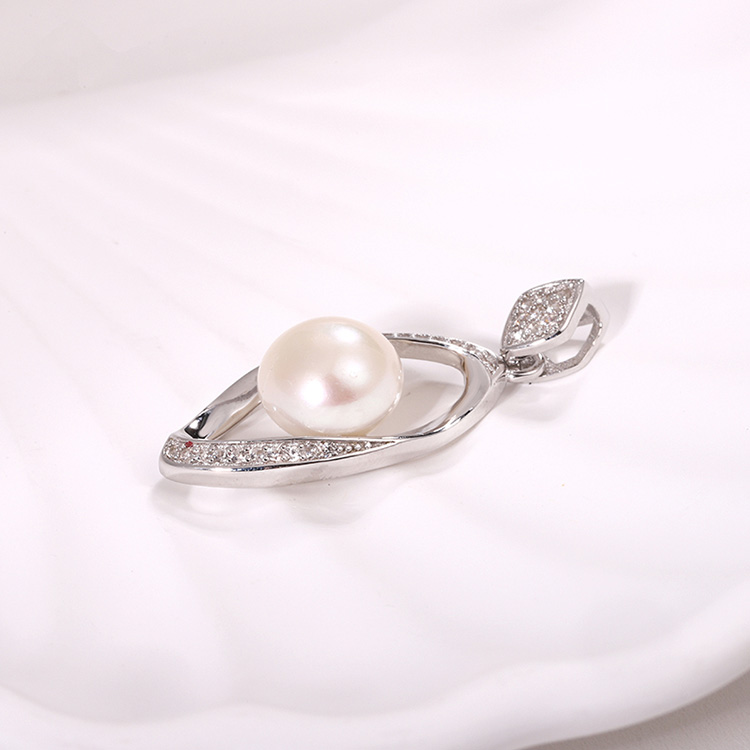 Marquise Shaped Women's Pearl Pendant - Image 6