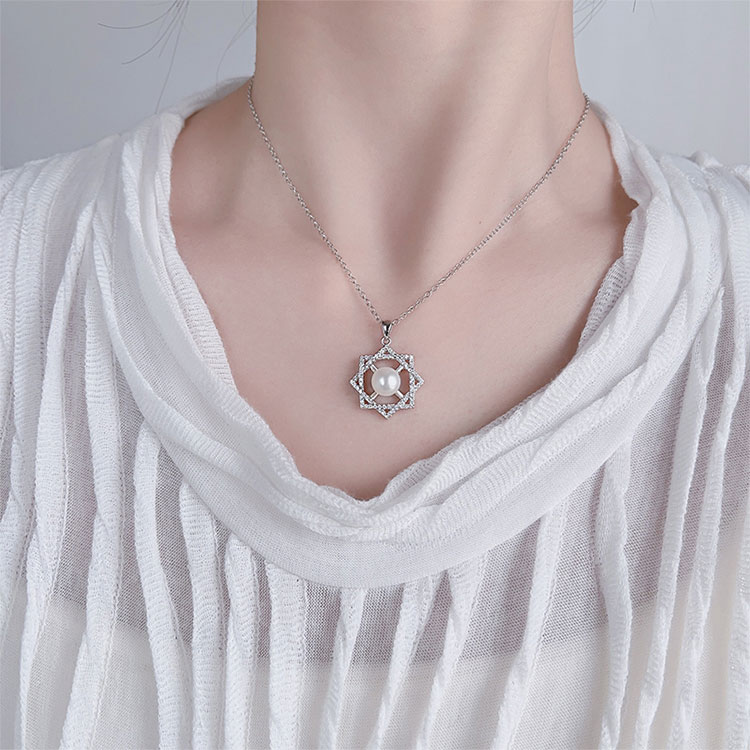 Six-Pointed Star Pearl and Diamond Pendant - Image 2