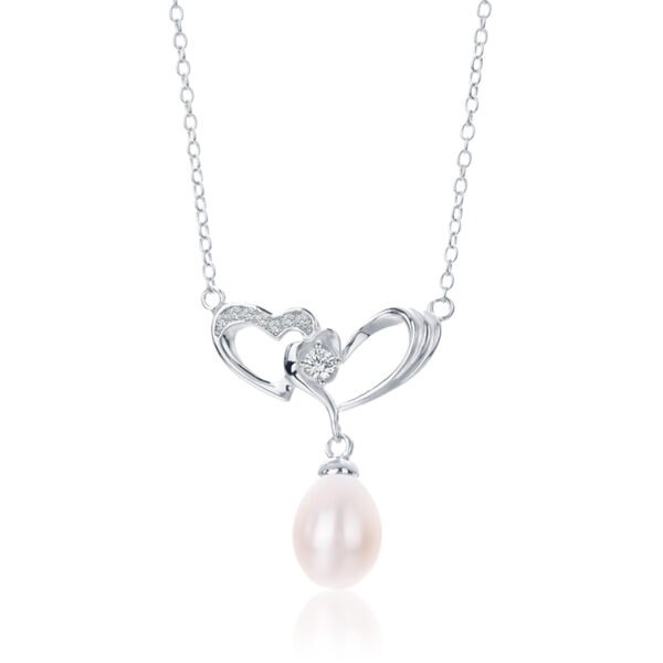 Two Intertwined Heart Women Pearl Necklace